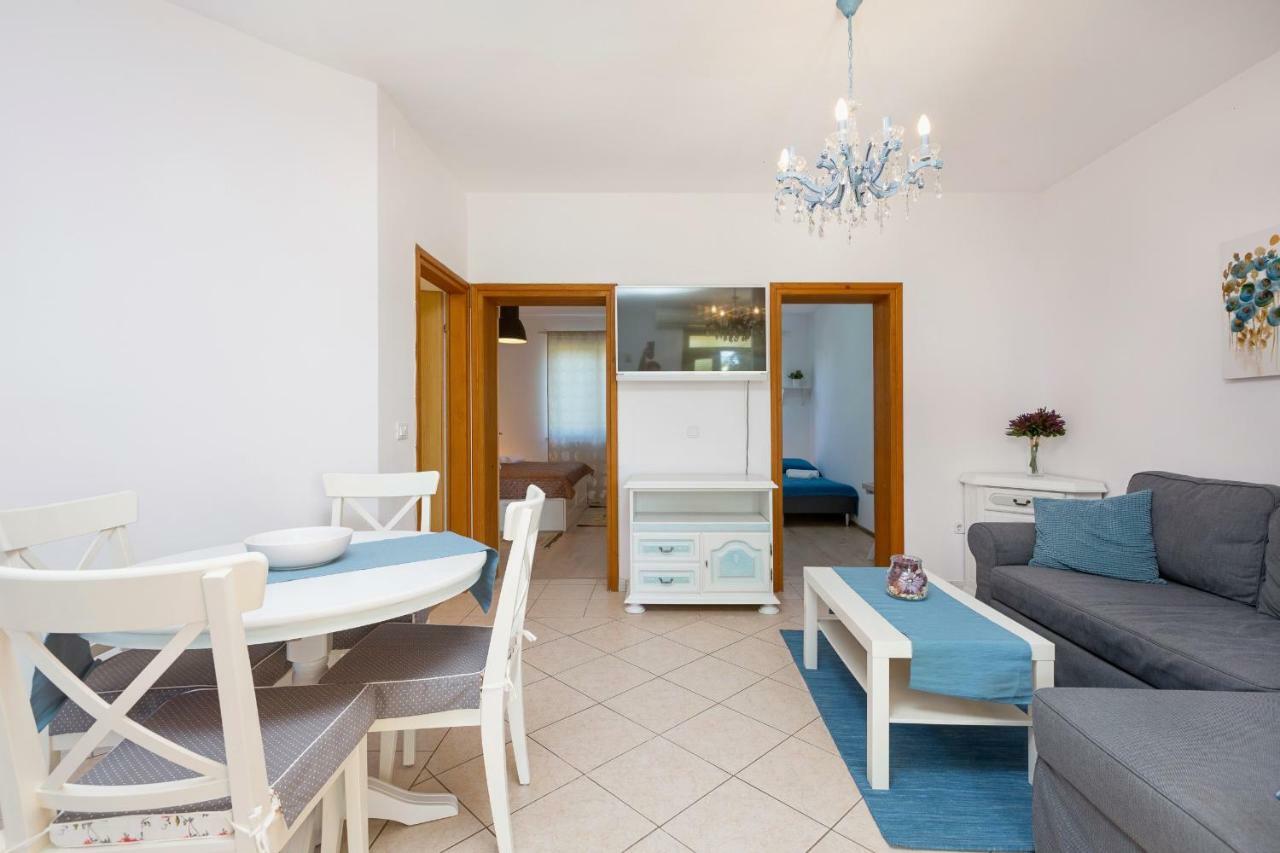 Blue Place W. Terrace Lejlighed Poreč Eksteriør billede